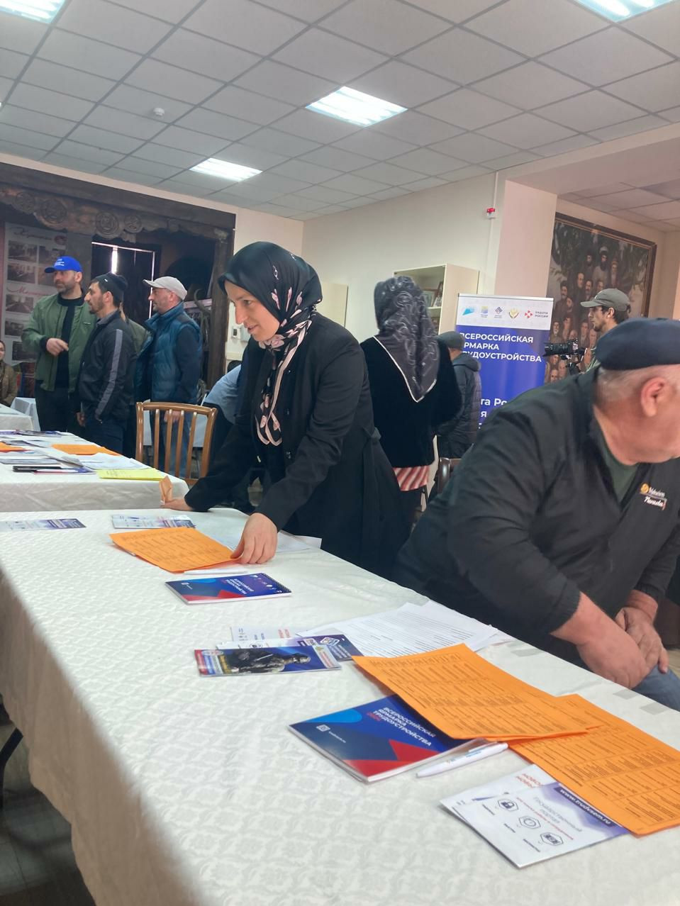 По итогам Всероссийской ярмарки трудоустройства, безработные, зарегистрированные в Центре занятости Хунзахского района, нашли работу